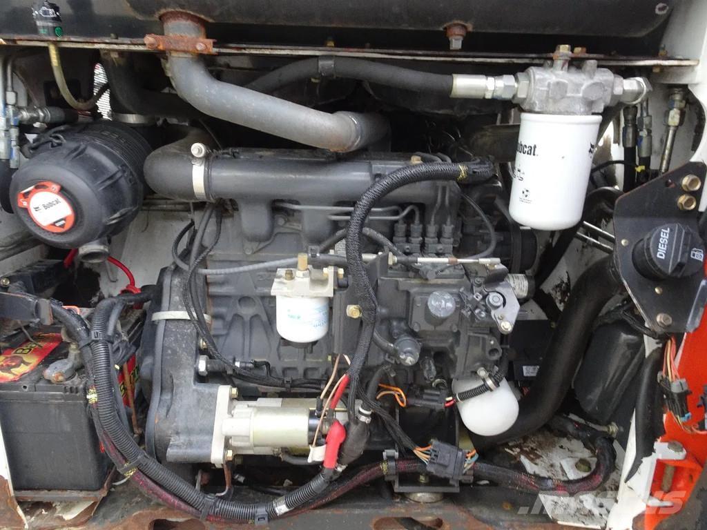 Bobcat T110 Skid steer mini utovarivači