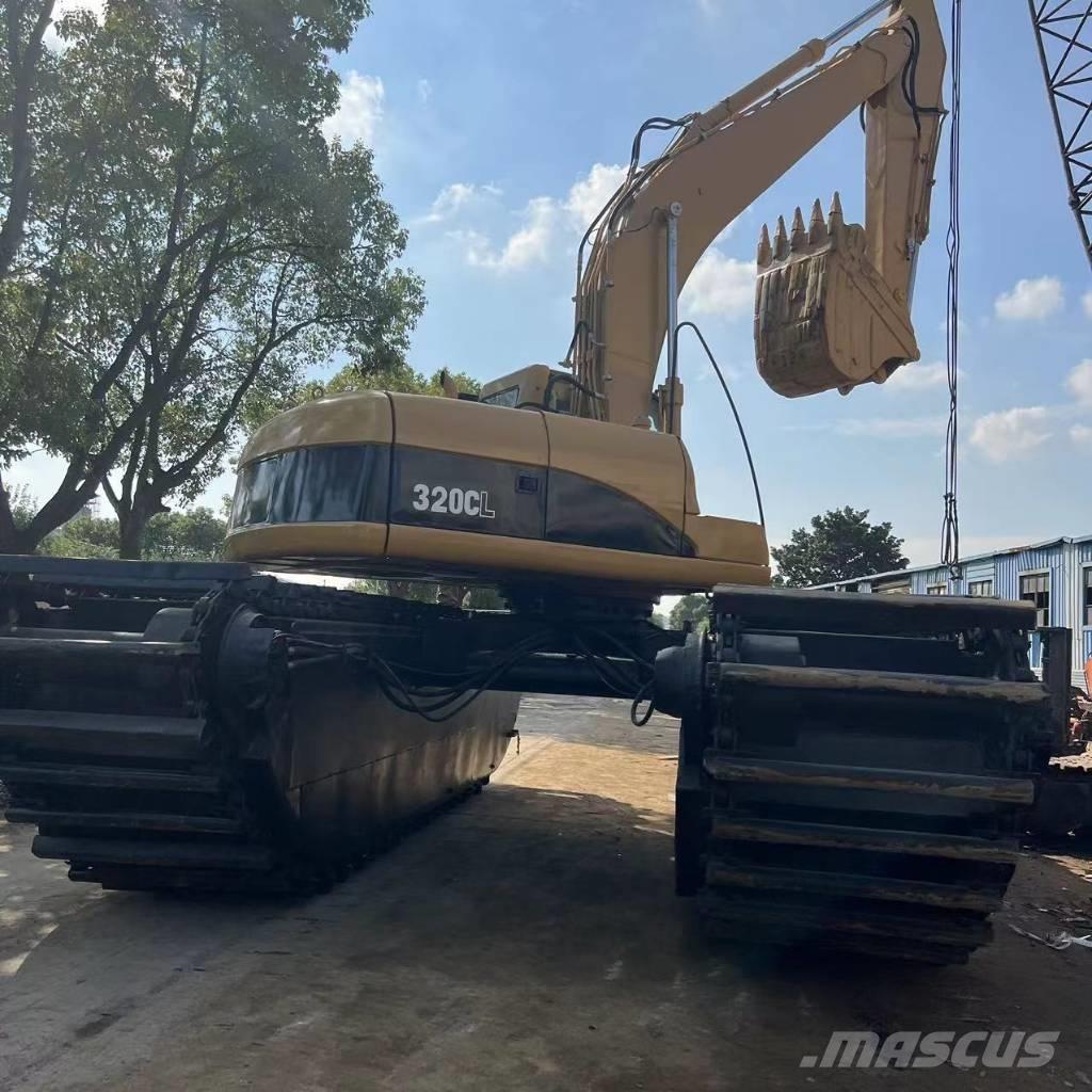CAT 320 C Polovni amfibijski bageri