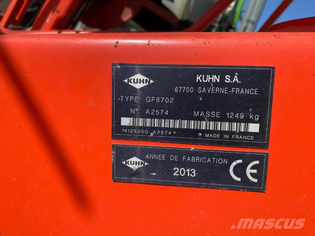 Kuhn GF8702 Okretači i sakupljači sena