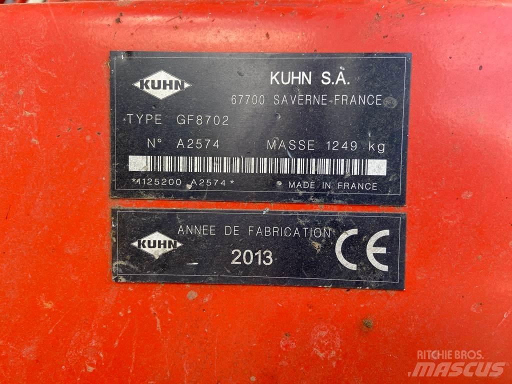 Kuhn GF8702 Okretači i sakupljači sena