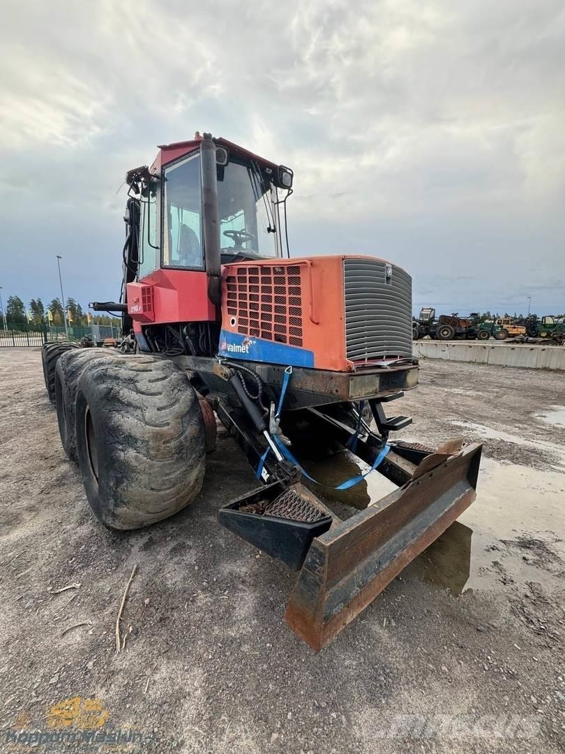 Valmet 890.2 Forvarderi