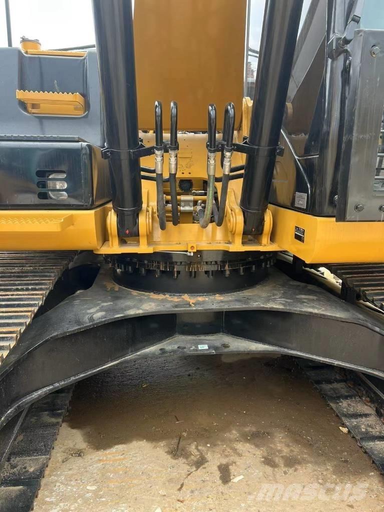 CAT 320 Bageri guseničari