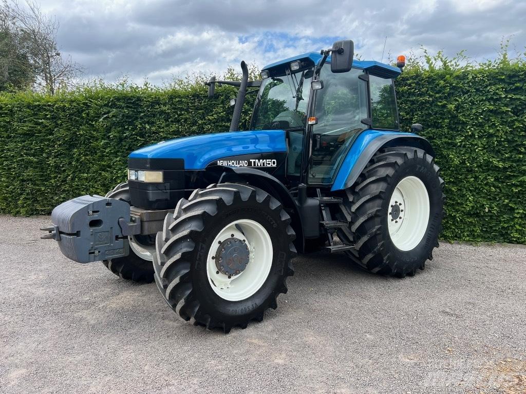 New Holland TM 150 Traktori