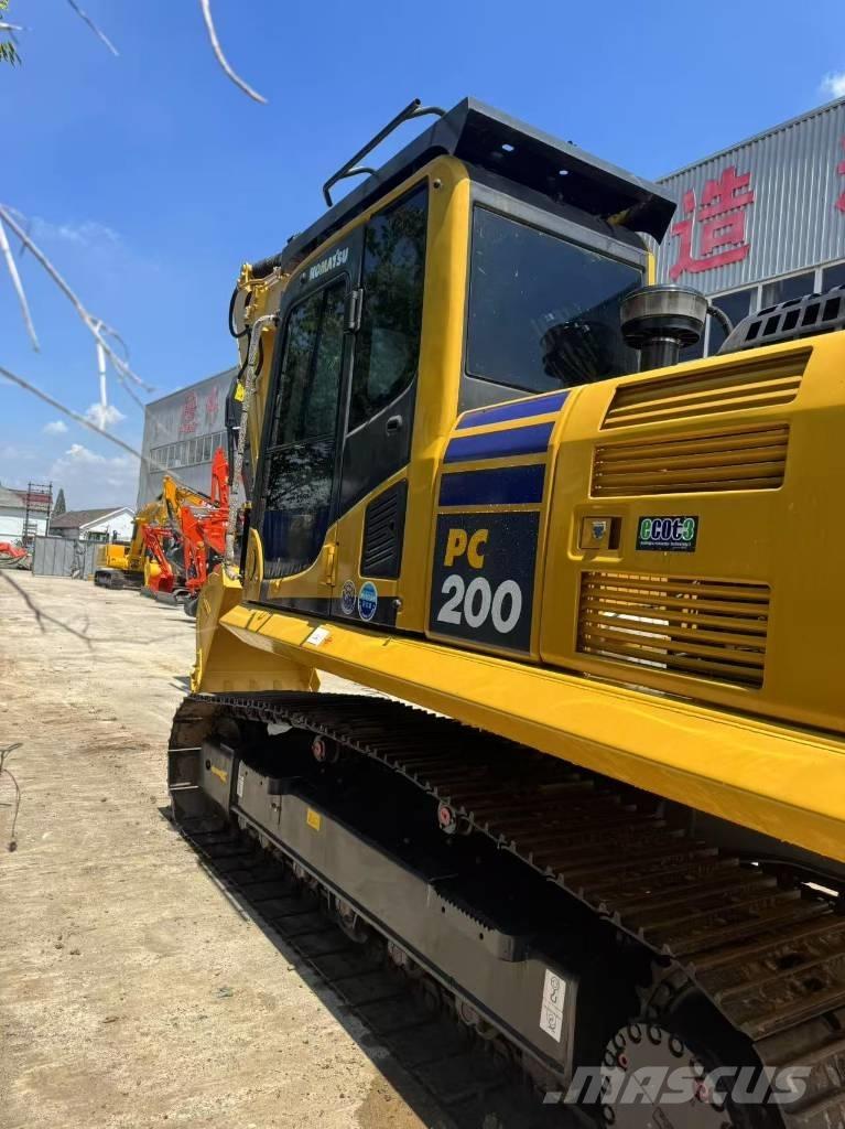 Komatsu PC 200 8N Bageri guseničari
