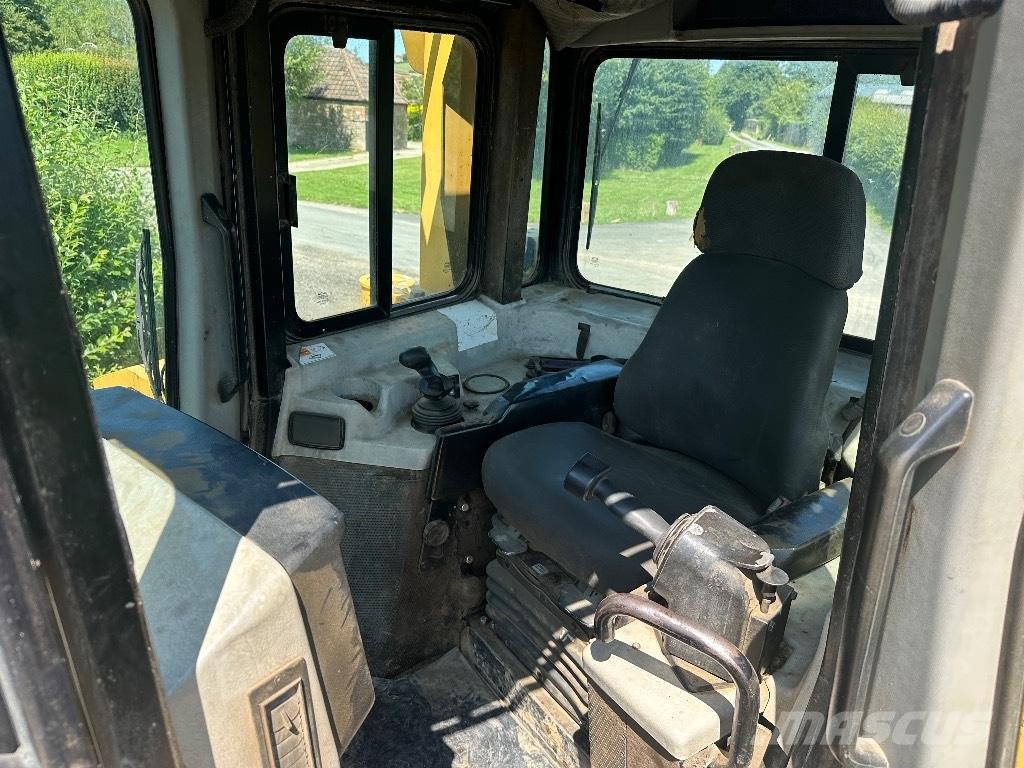 CAT D 6 T LGP Buldožeri guseničari