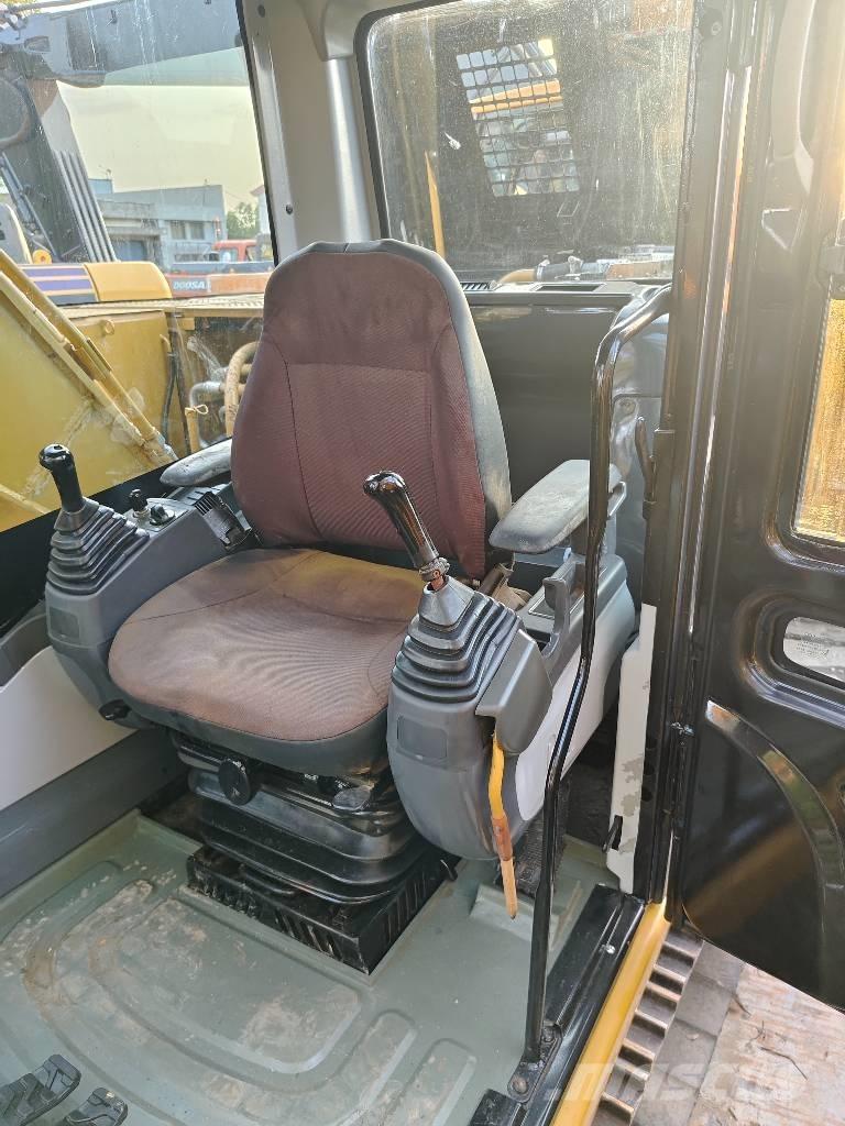 CAT 320 D Bageri guseničari
