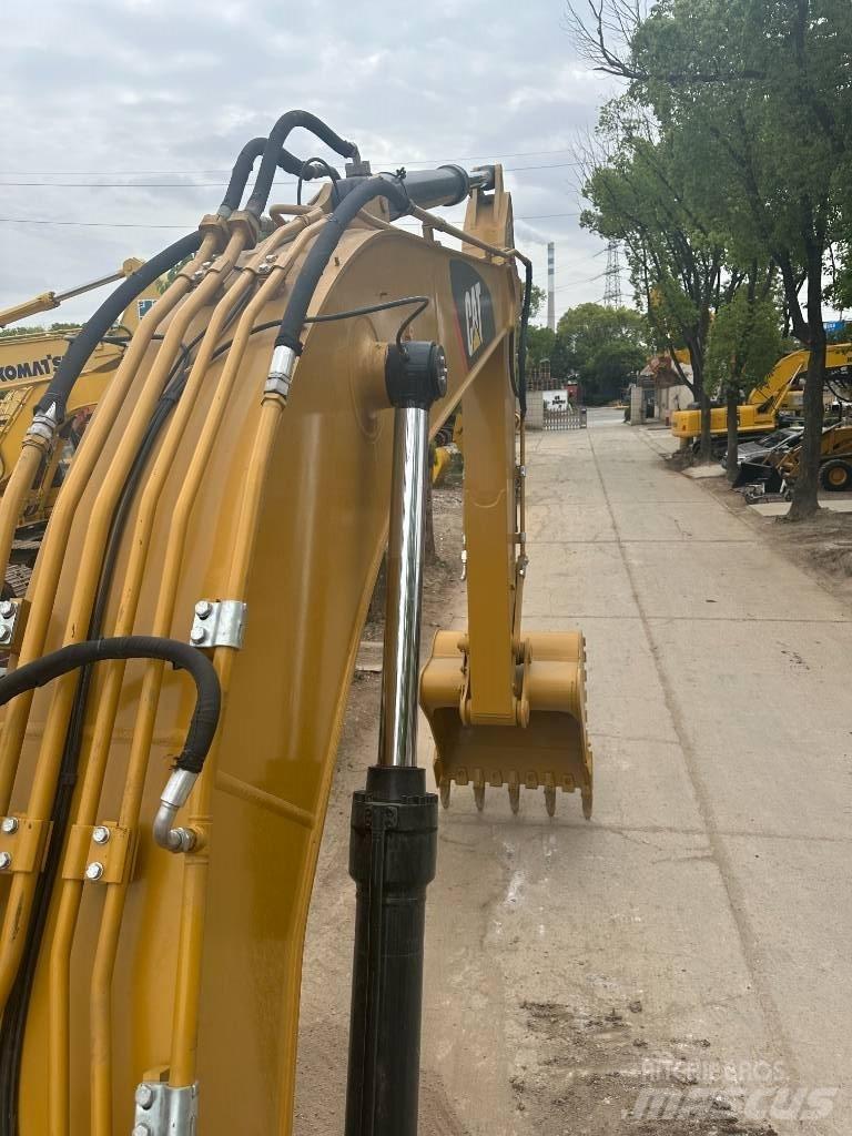CAT CAT330D Midi bageri 7t – 12t