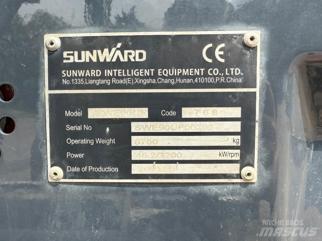 Sunward SWE 90 Midi bageri 7t – 12t