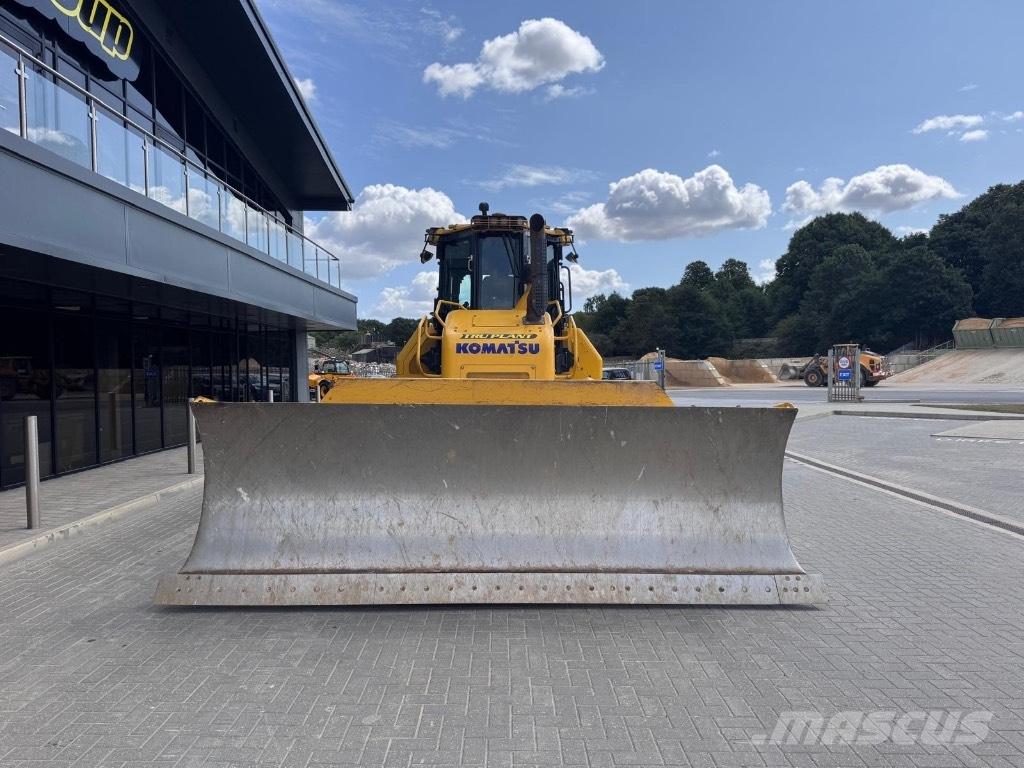 Komatsu D 71P Xi Buldožeri guseničari