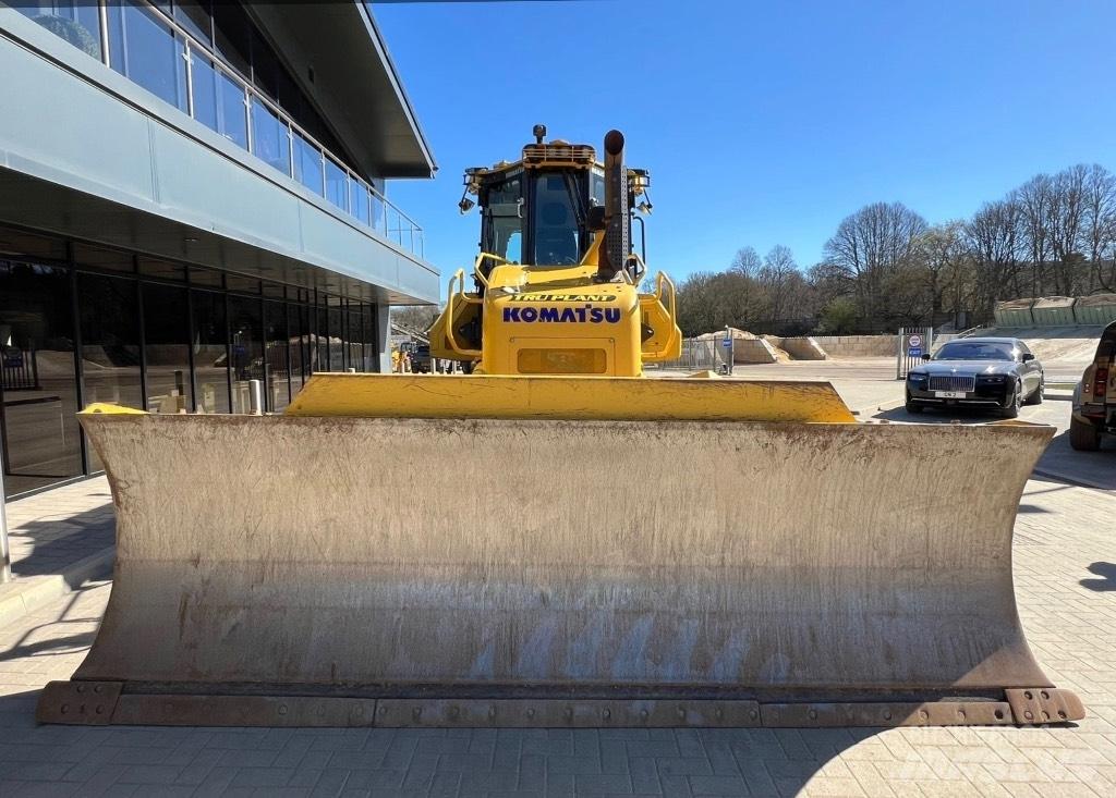 Komatsu D 71P Xi Buldožeri guseničari