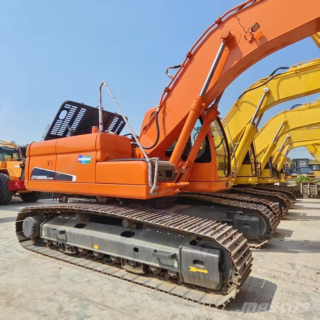 Doosan DX225LC-9C Bageri guseničari