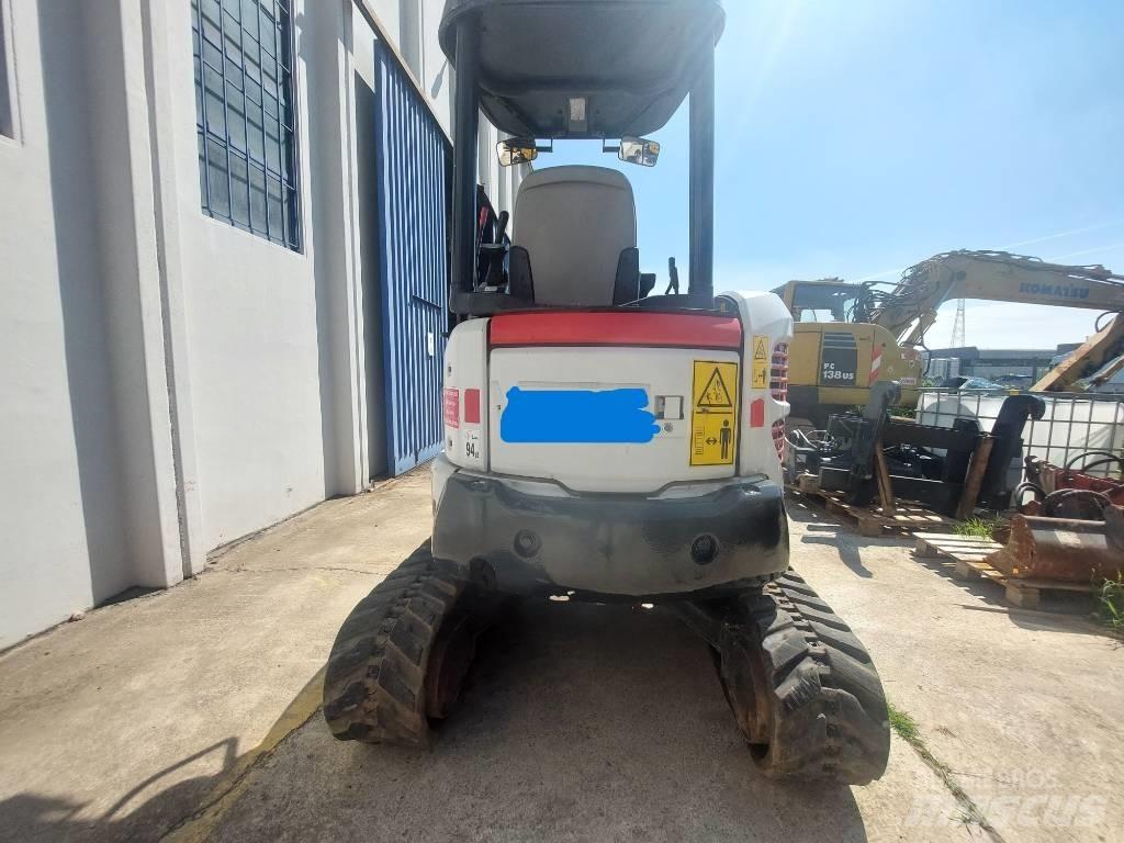 Komatsu PC27R-2 Mini bageri < 7t