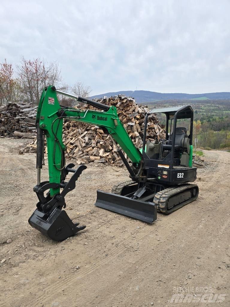 Bobcat E 32 Mini bageri < 7t