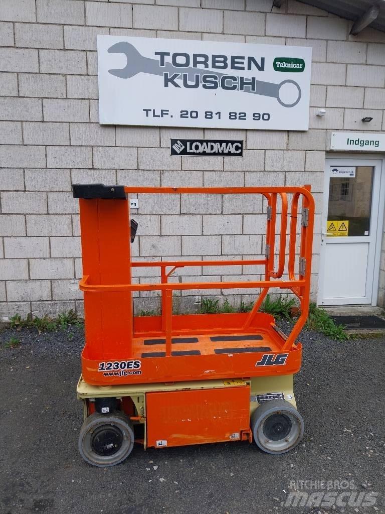 JLG 1230 ES Jarbolne penjajuće platforme