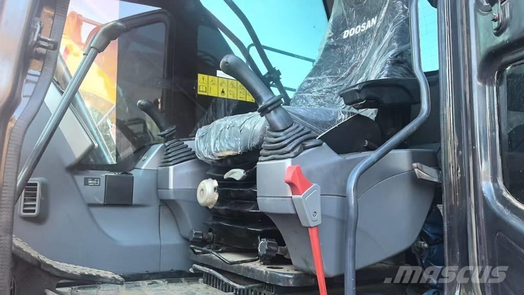 Doosan DX300 Bageri guseničari