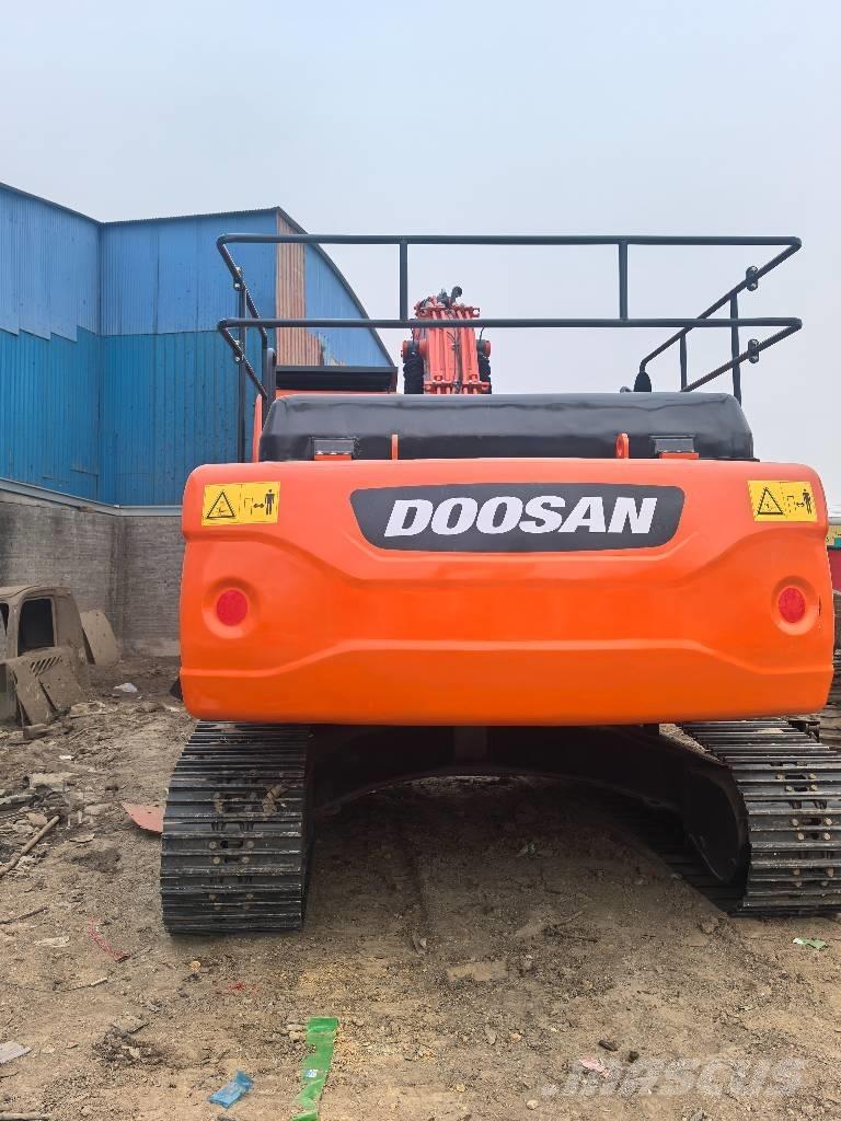 Doosan DX300 Bageri guseničari