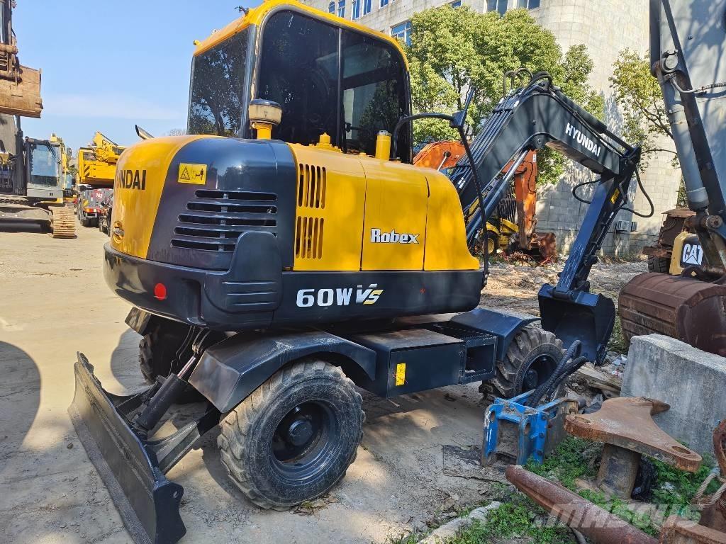 Hyundai 60 W VS Mini bageri < 7t