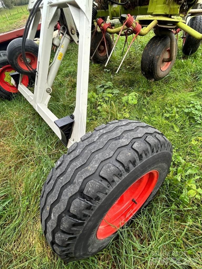 CLAAS VOLTO 1100T Okretači i sakupljači sena