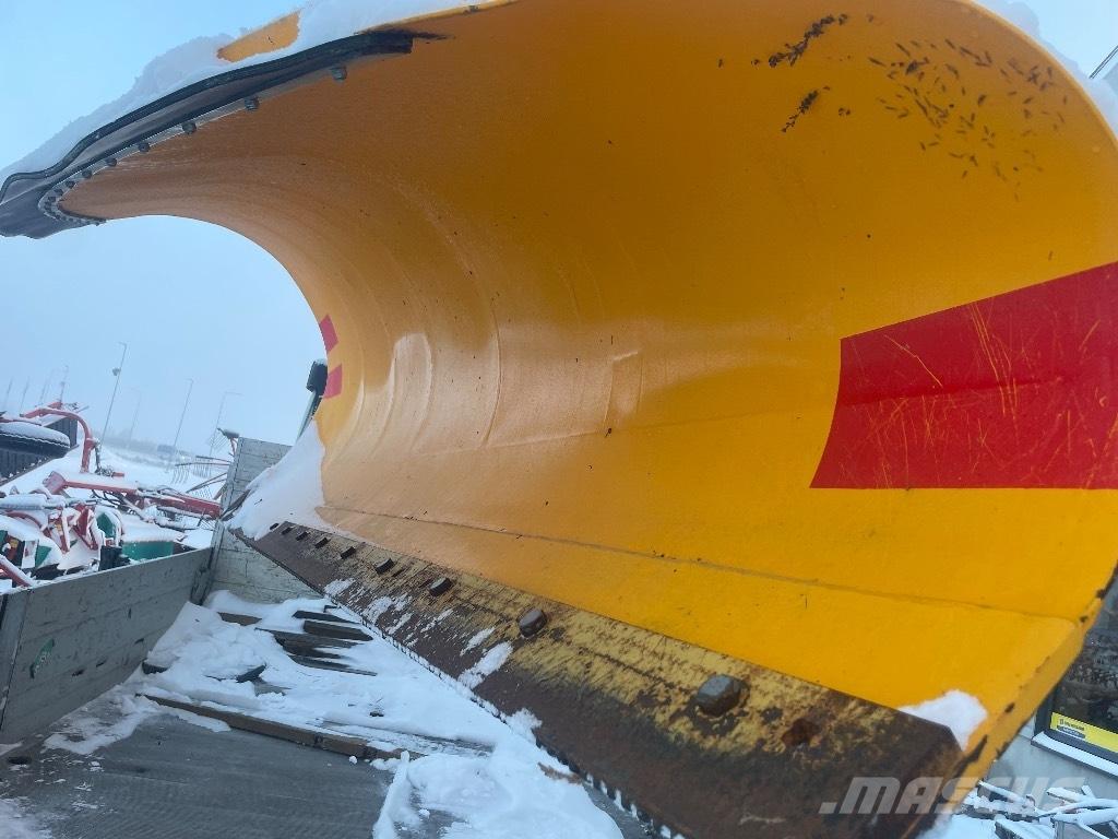 Vuomet 13 H Lumiaura Snežne daske i plugovi