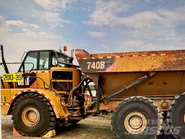 CAT 740 B Zglobni damperi