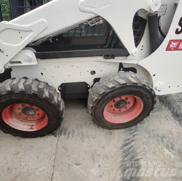 Bobcat S300 Skid steer mini utovarivači