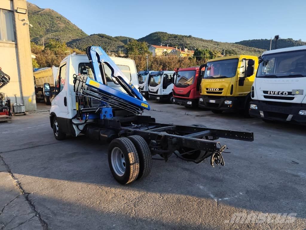 Iveco Daily 35-150 Kamioni sa kranom
