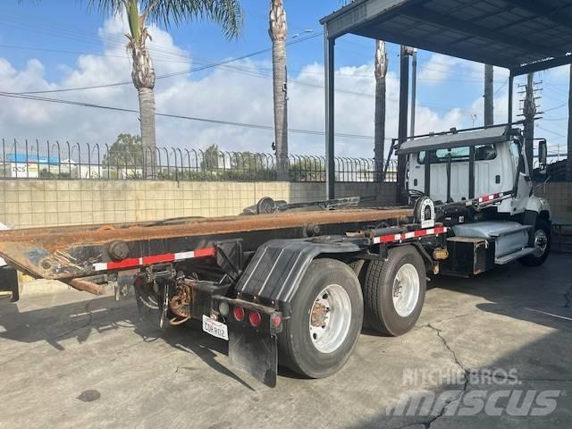Freightliner 114SD Kamioni za podizanje kablova