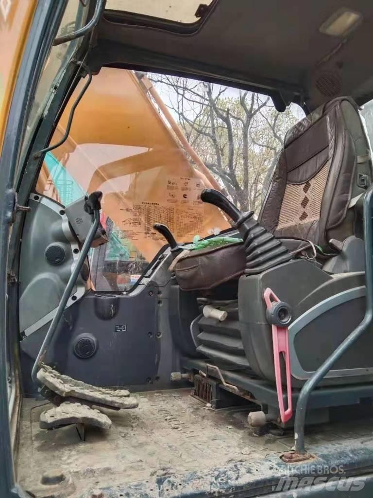 Hyundai R215-9T Bageri točkaši