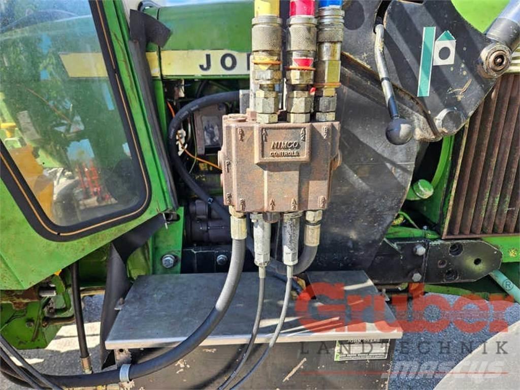 John Deere 2130 S Traktori