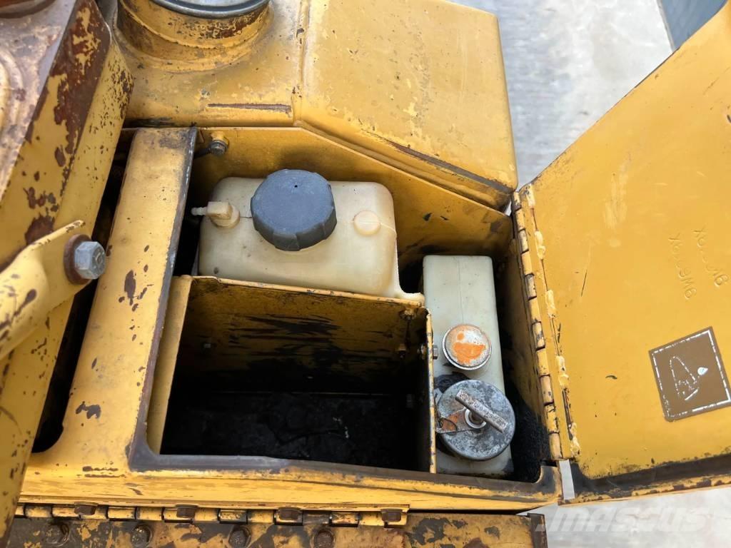 CAT D7H Buldožeri guseničari