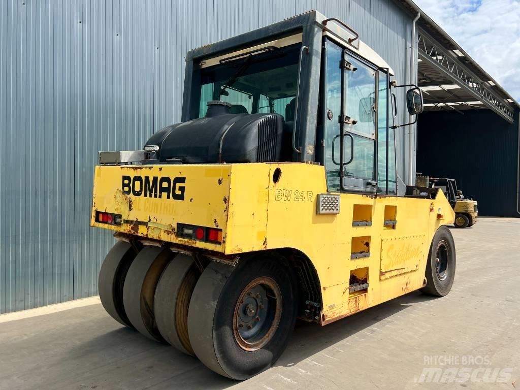 Bomag BW24R Gumeni valjci na točkovima