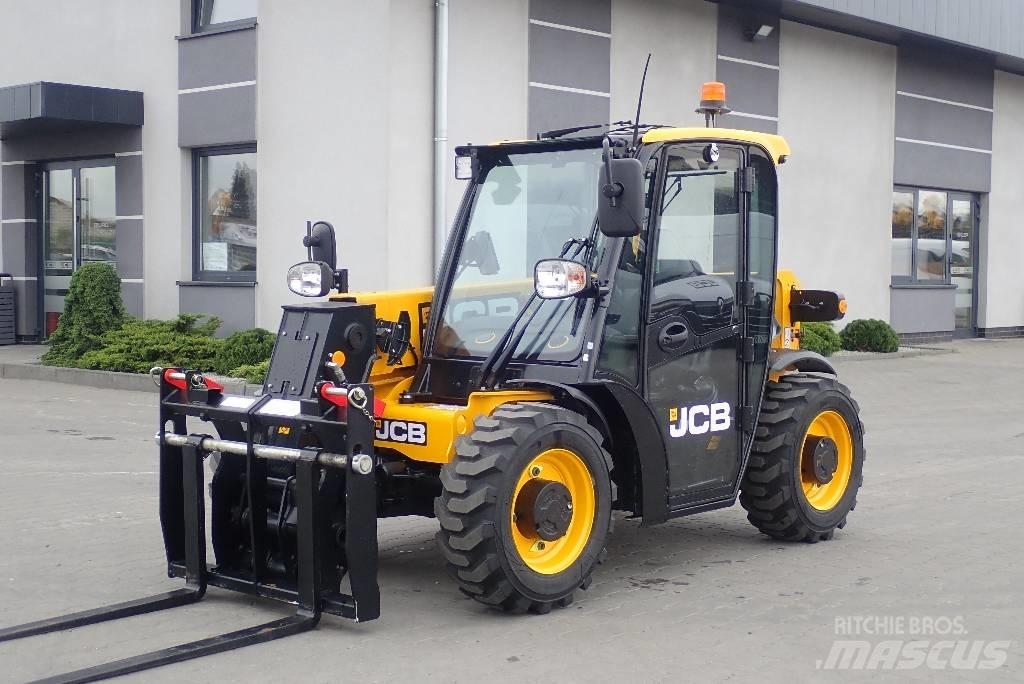 JCB 514-40 Poljoprivredni teleskopski utovarivači