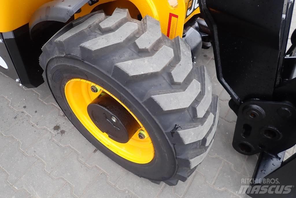 JCB 514-40 Poljoprivredni teleskopski utovarivači