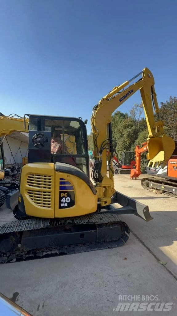 Komatsu PC 40 MR Mini bageri < 7t