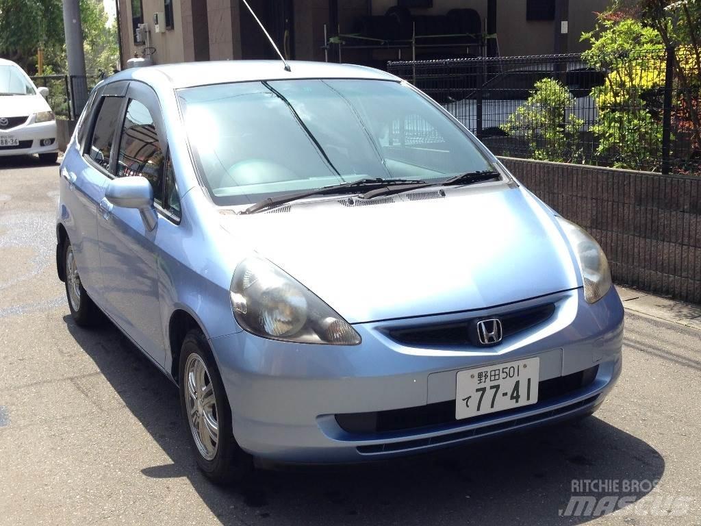 Honda LA-GD1 Automobili