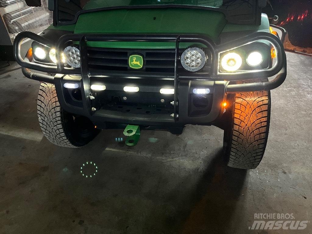 John Deere 855 D UTV-a