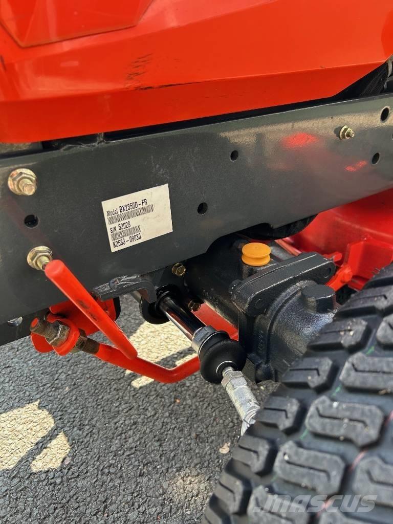 Kubota BX 2350 D Manji traktori