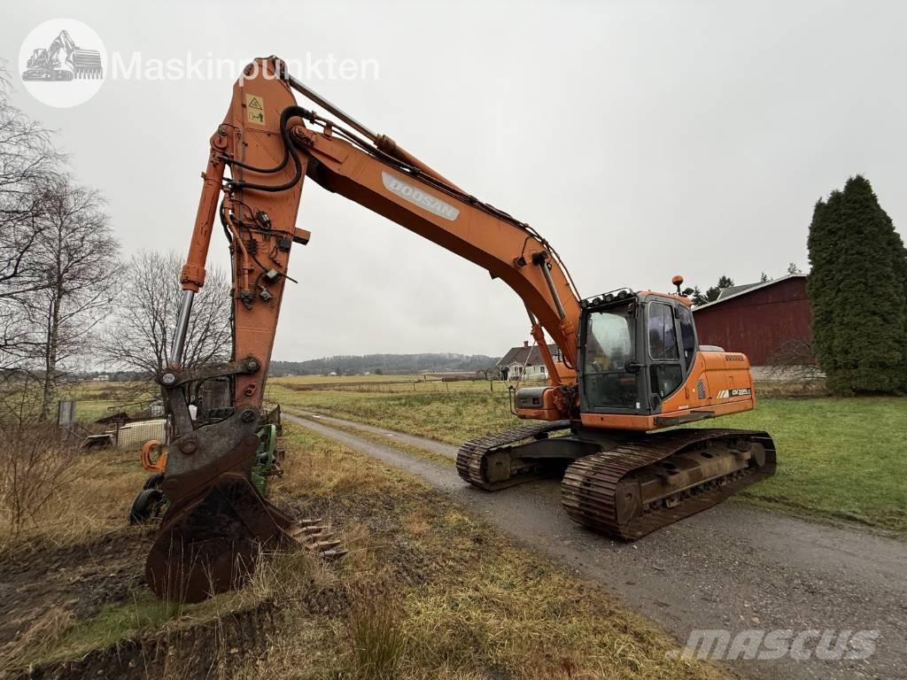 Doosan DX 225 LC Bageri guseničari
