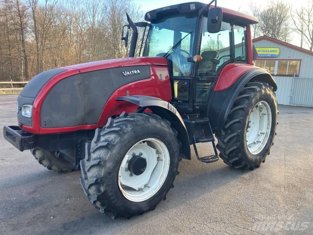 Valtra T 120 Traktori