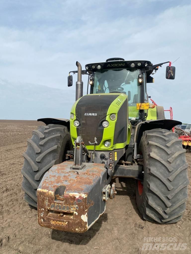 CLAAS Axion 940 SCR Traktori