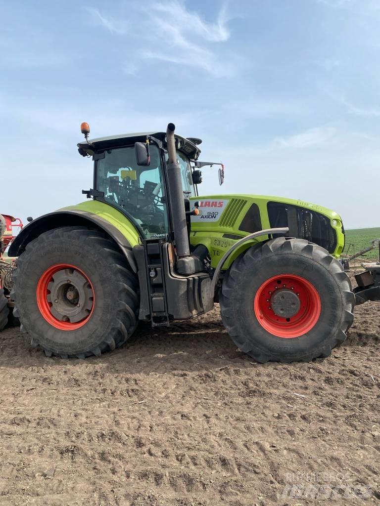 CLAAS Axion 940 SCR Traktori