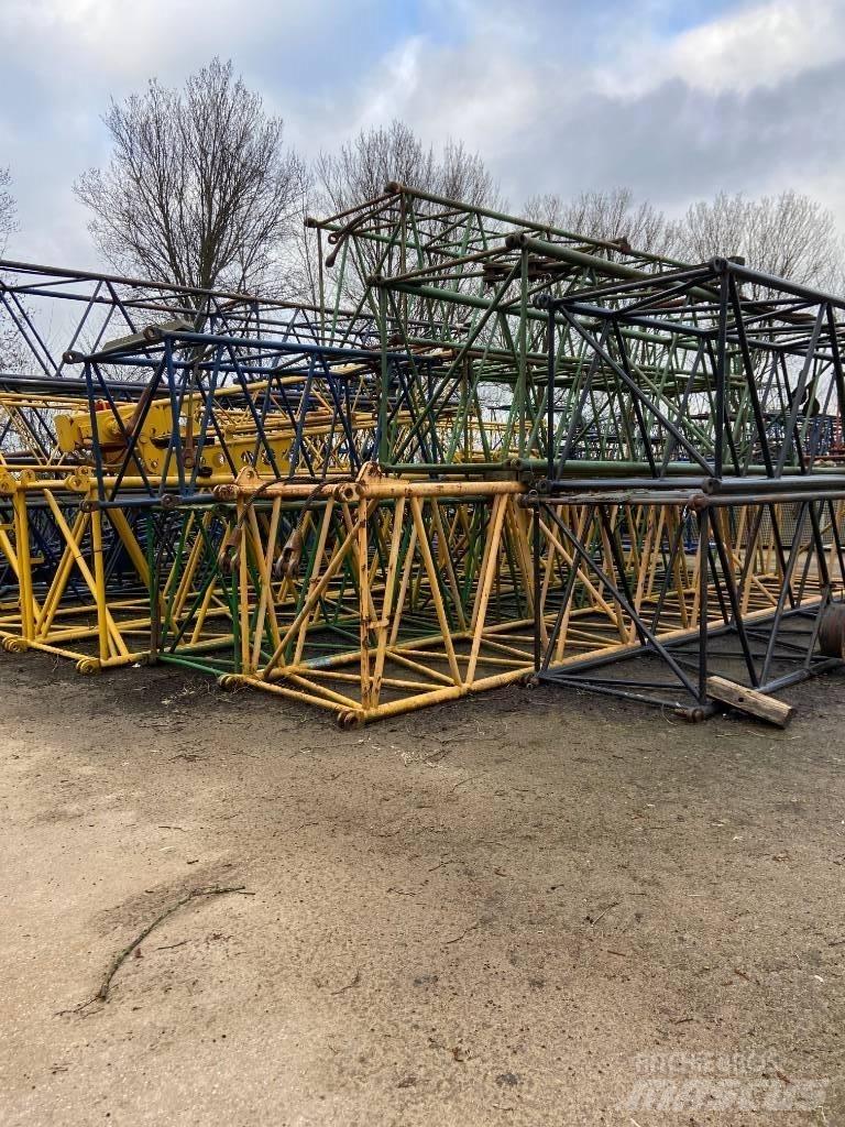  Several boom parts Delovi i oprema za kran