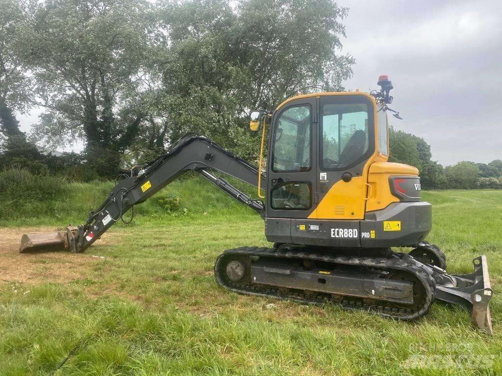 Volvo ECR 88 D Pro Midi bageri 7t – 12t