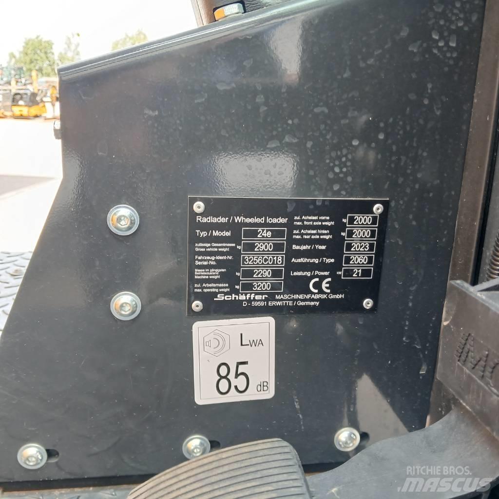 Schäffer Lader 24e Skid steer mini utovarivači