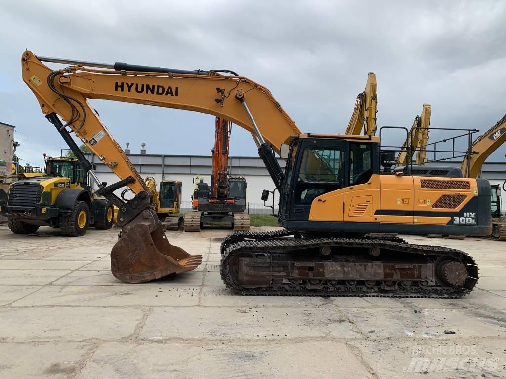 Hyundai HX 300 L Bageri guseničari