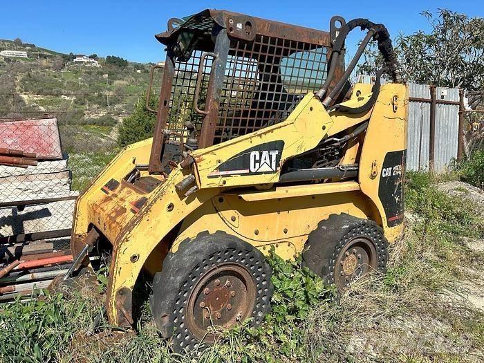CAT 248 Mini utovarivači