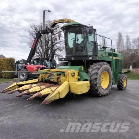 John Deere 6610 Mašine za stočnu hranu sa sopstvenim pogonom