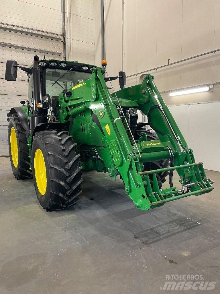 John Deere 6155R Traktori