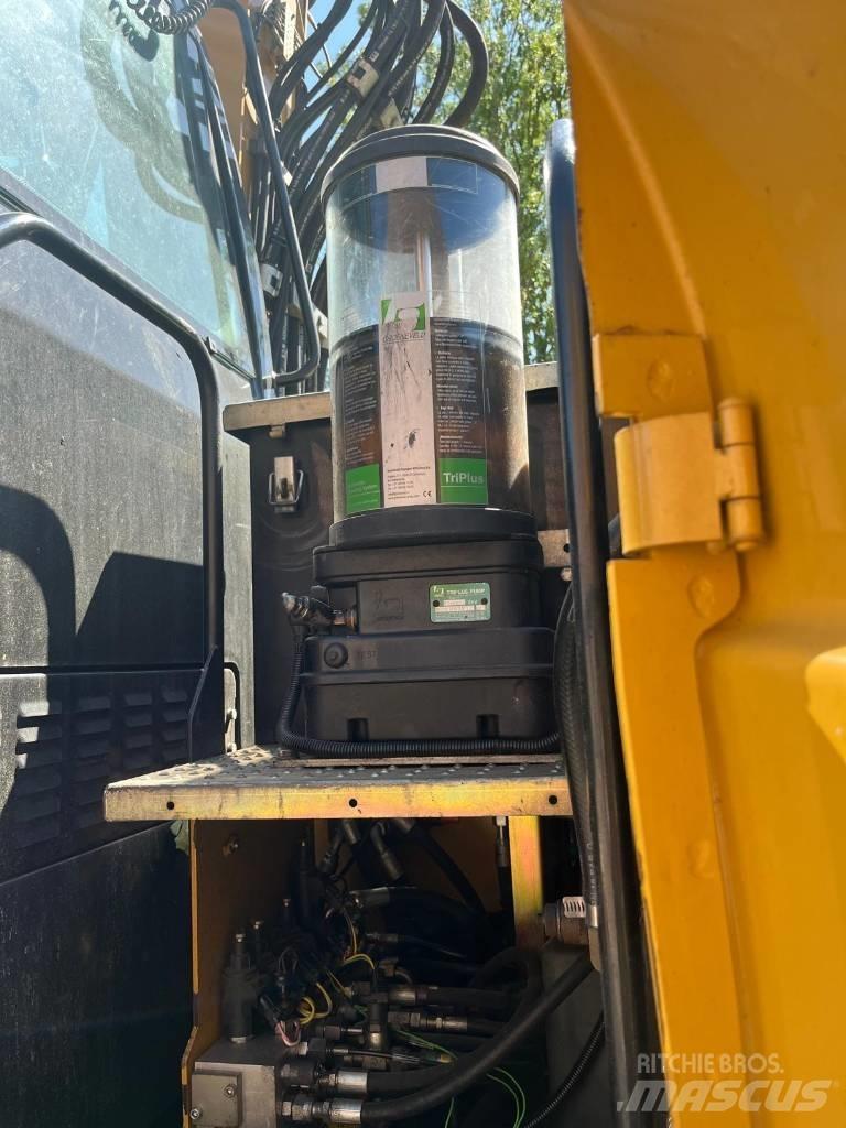 CAT M 313 D Bageri točkaši