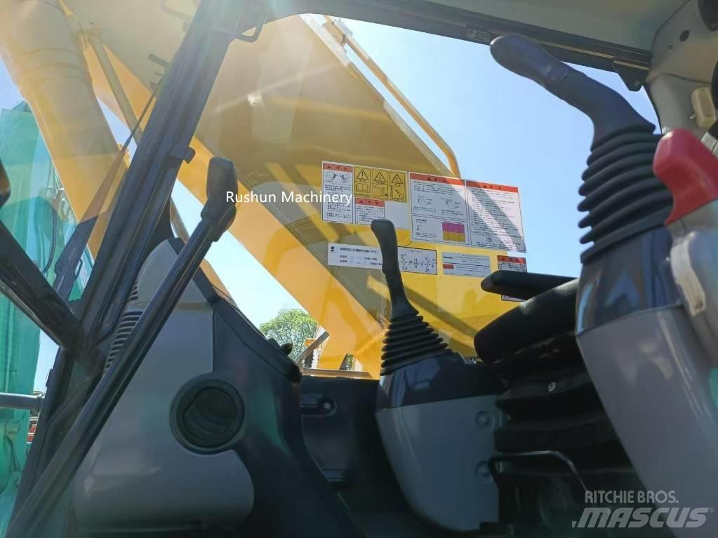 Komatsu PC 220-8 Bageri guseničari
